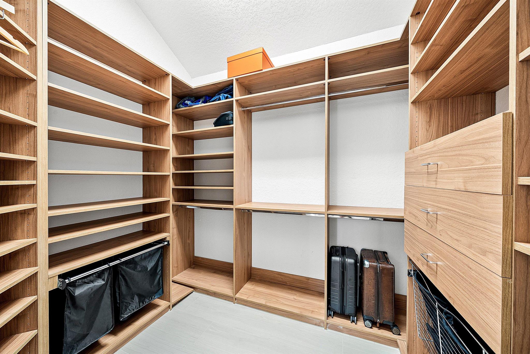 BALLENISLES - Residential