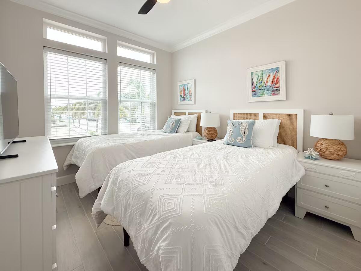 OCEAN BREEZE RESORT - Residential Lease