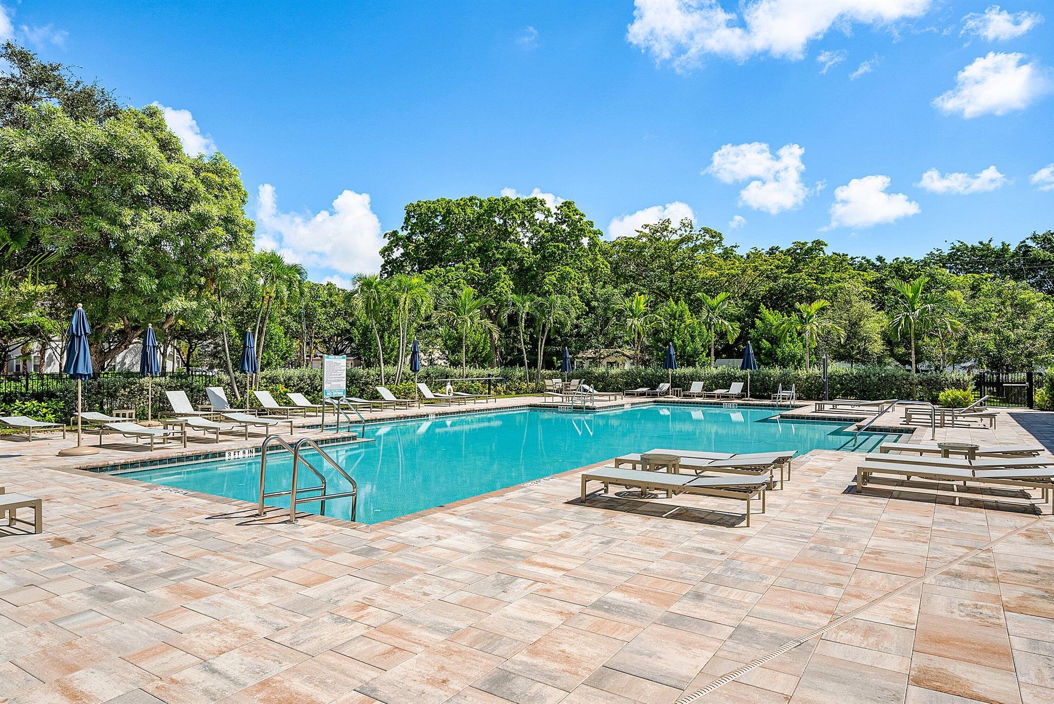 ENCLAVE AT SHERWOOD - Residential Lease