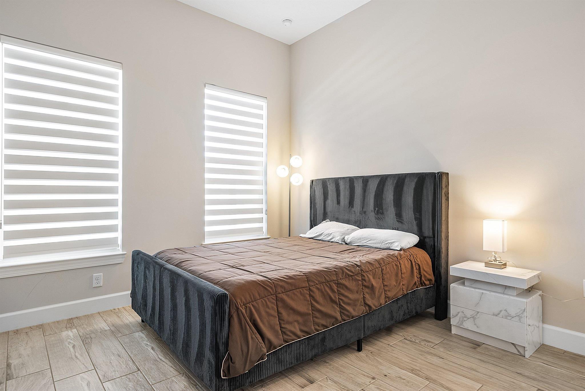 ENCLAVE AT SHERWOOD - Residential Lease