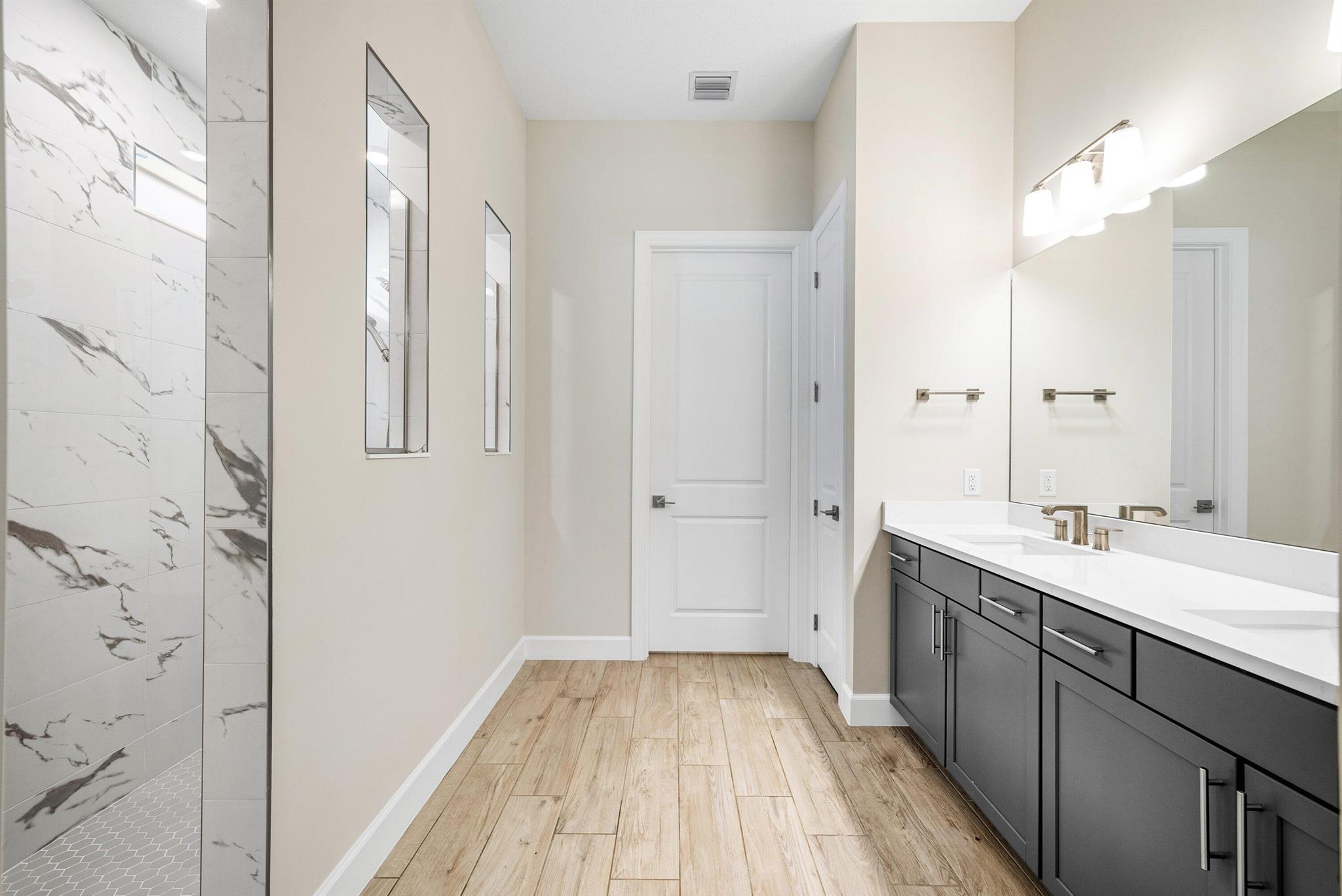 ENCLAVE AT SHERWOOD - Residential Lease