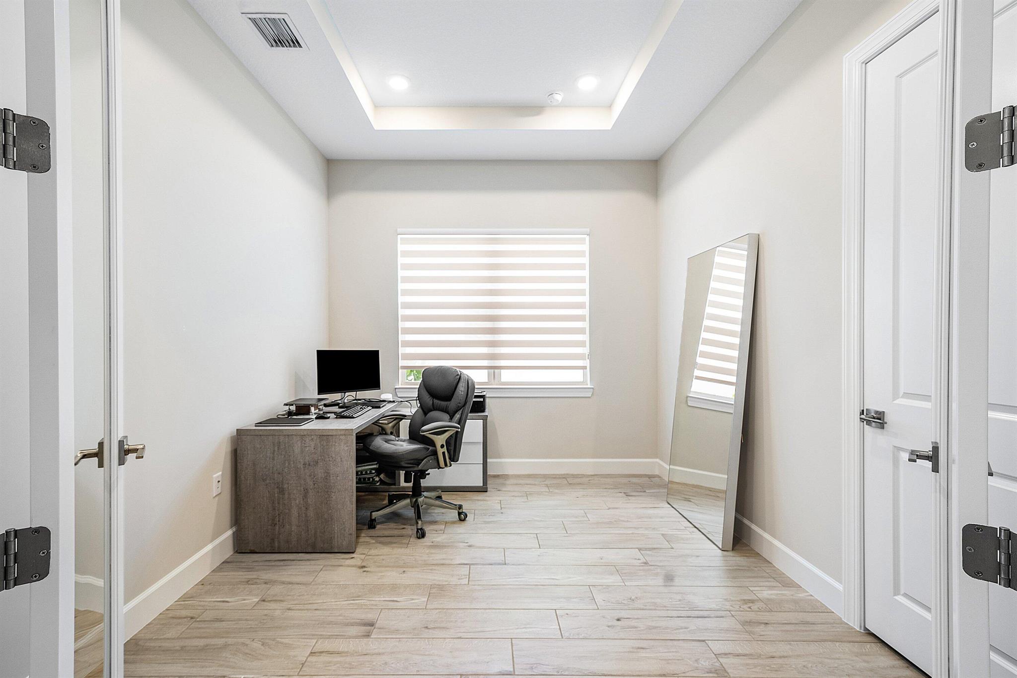 ENCLAVE AT SHERWOOD - Residential Lease
