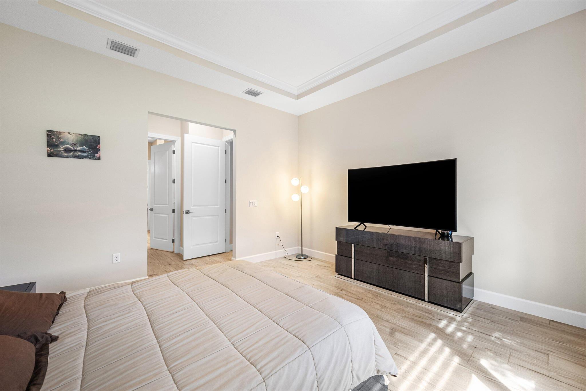 ENCLAVE AT SHERWOOD - Residential Lease