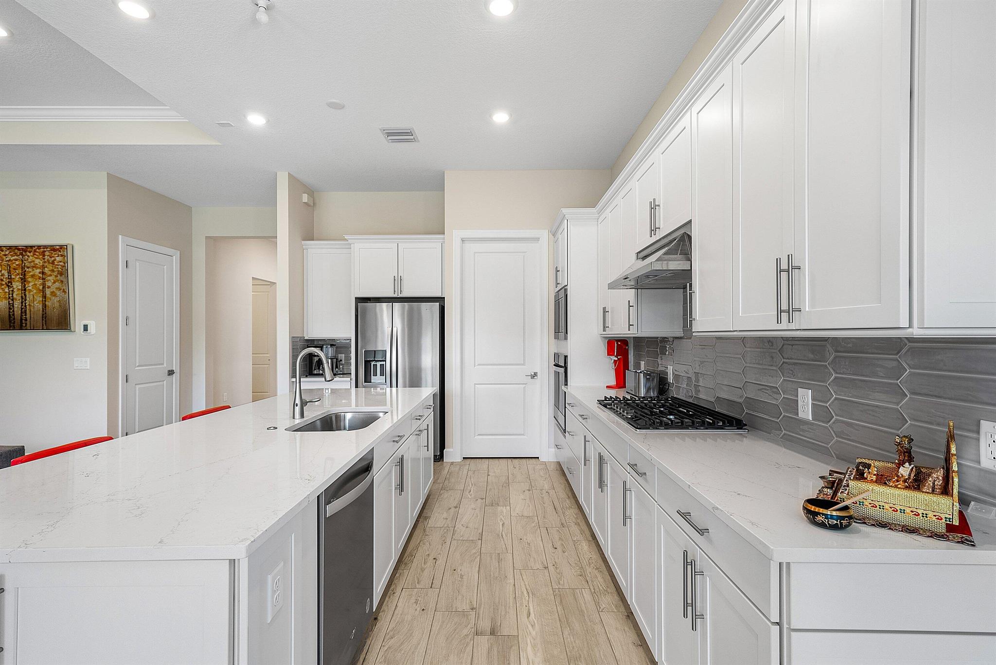 ENCLAVE AT SHERWOOD - Residential Lease