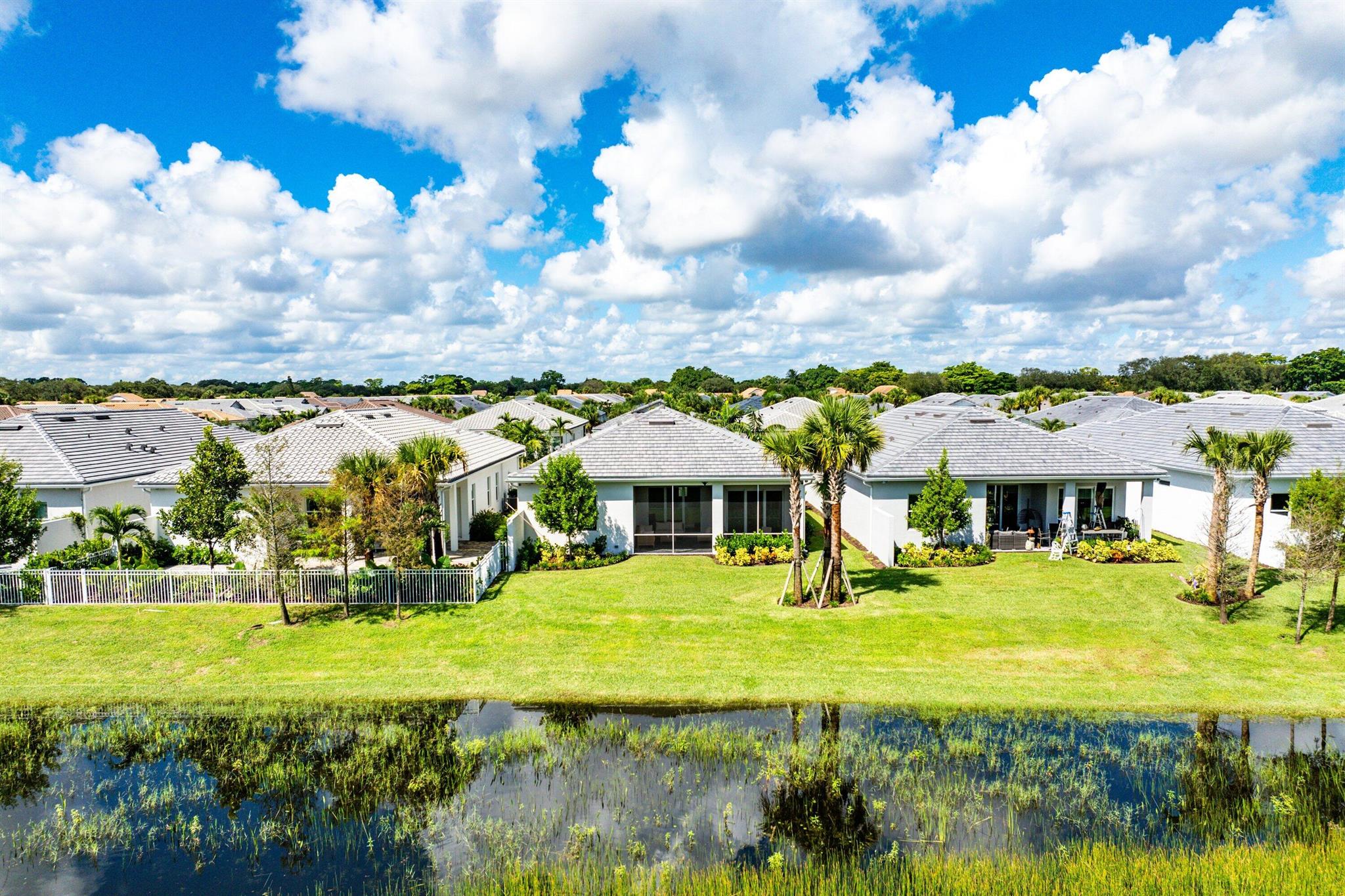 ENCLAVE AT SHERWOOD - Residential Lease