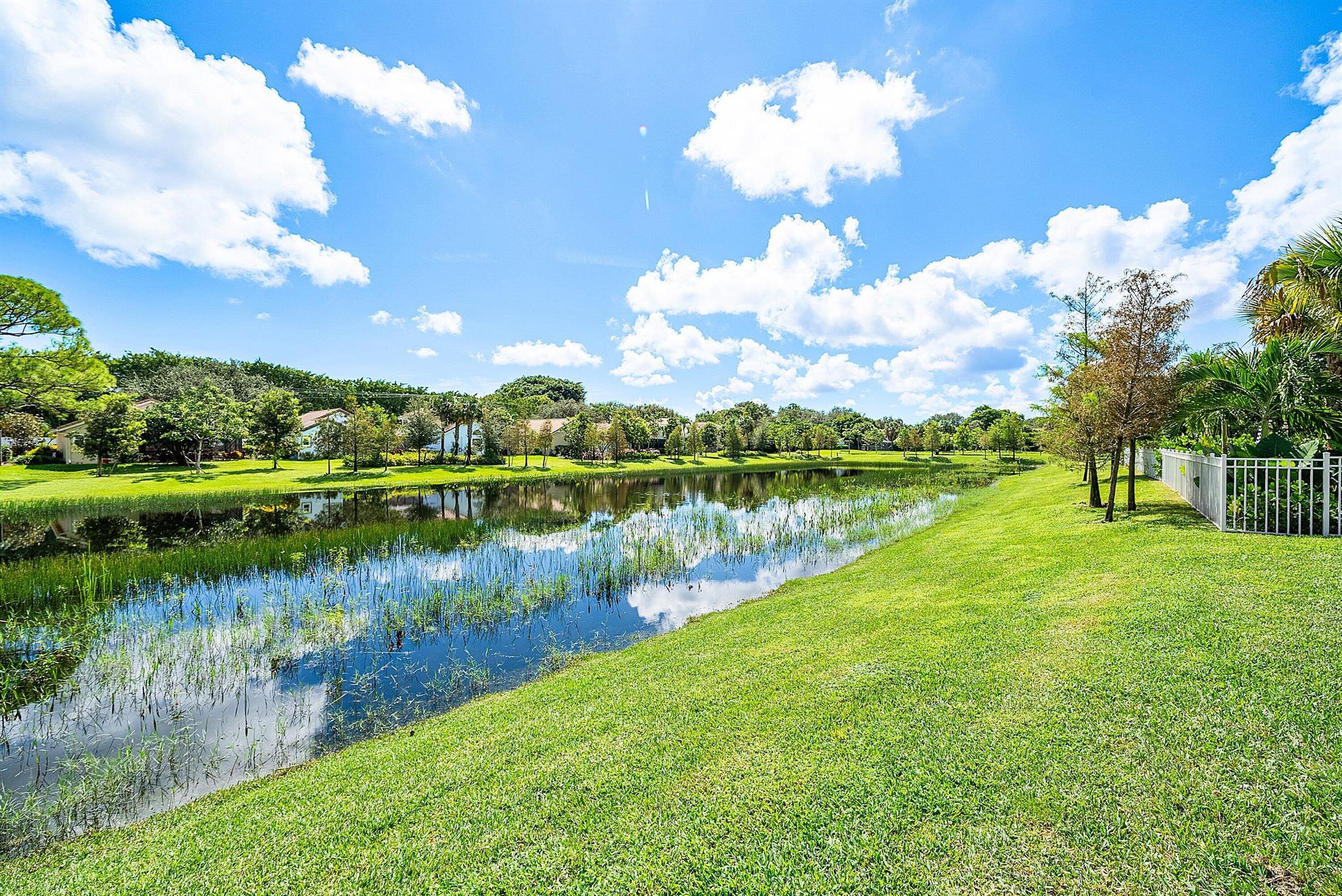 ENCLAVE AT SHERWOOD - Residential Lease