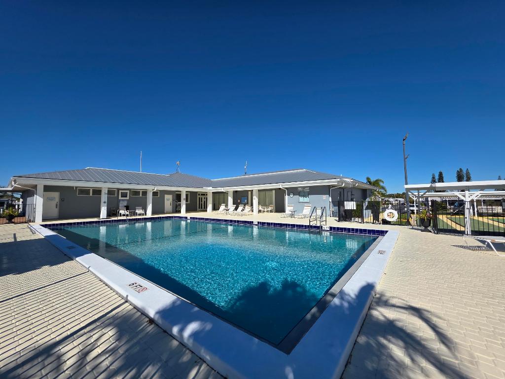 Sandhill Shores - Residential