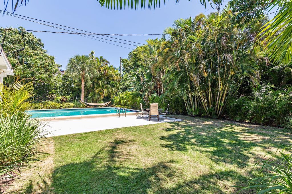 Photo of 120 Miramar Way, West Palm Beach, FL 33405 (MLS # R11116871)