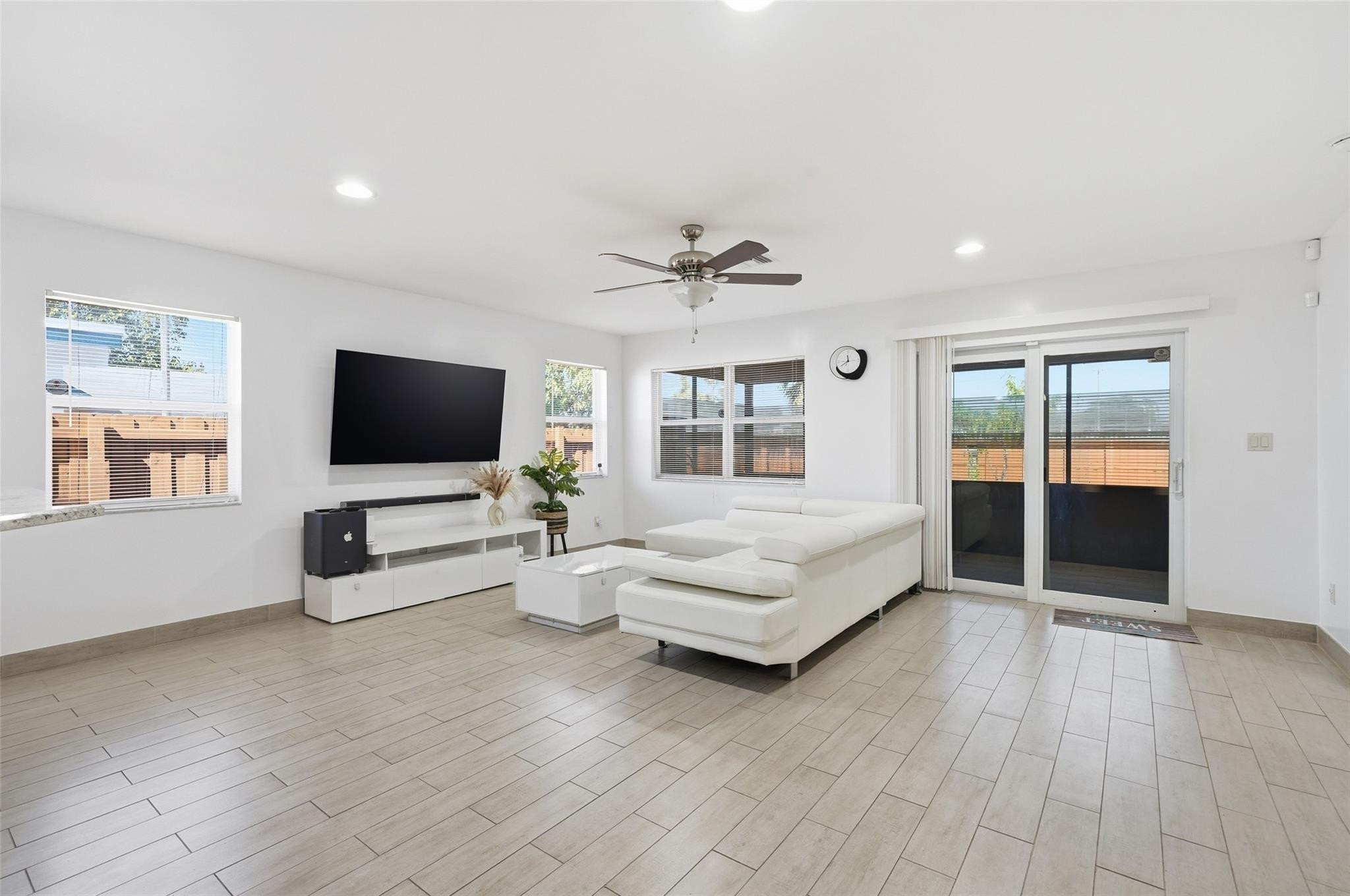 CARVER RANCHES - Residential