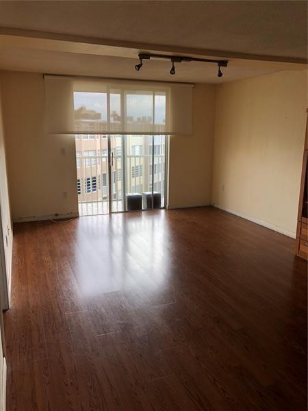 1700 NE 191st Street 401