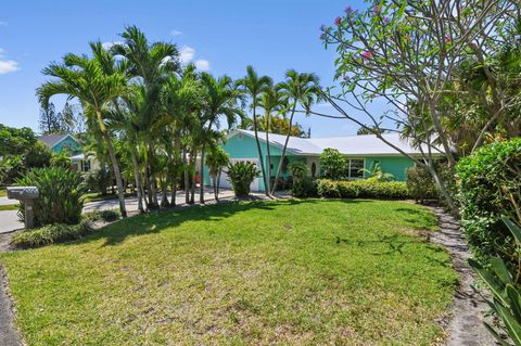 Single Family Residence in Jensen Beach FL 2020 23rd Terrace 29.jpg