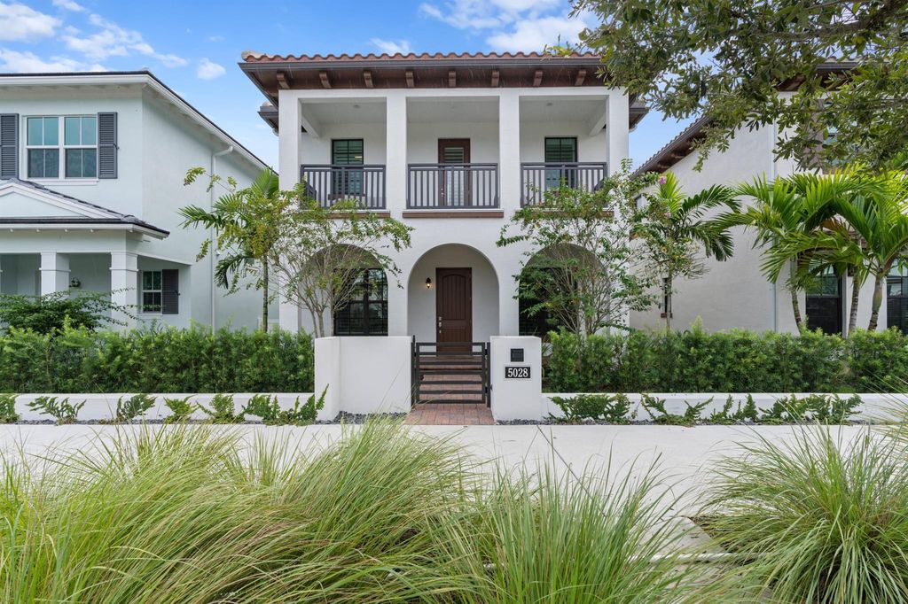 Photo of 5028 Grandiflora Road, Palm Beach Gardens, FL 33418 (MLS # R10924073)