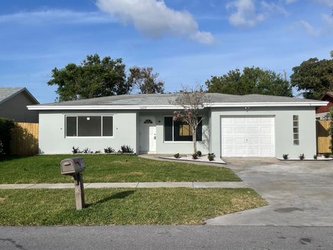 Single Family Residence in Boynton Beach FL 1609 1st Street.jpg