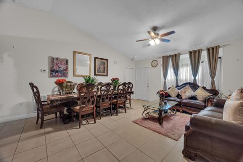 A home in Port St Lucie