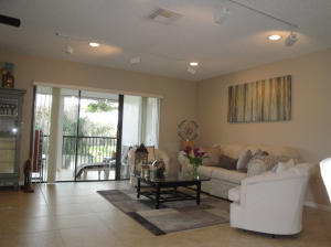 SOUTHPORT AT HUNTERS RUN CONDO - Residential