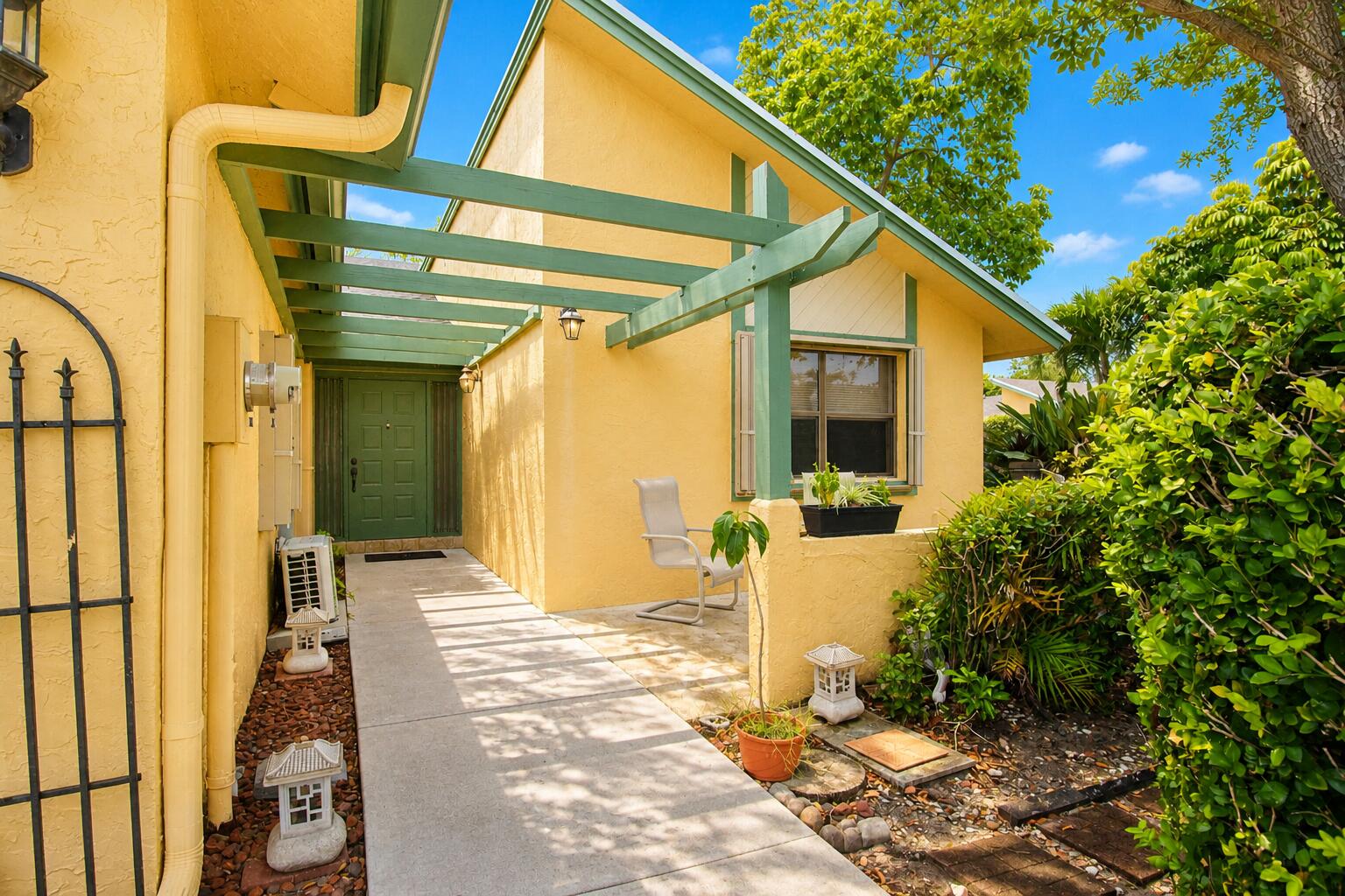 BOCA PATIO VLG - Residential