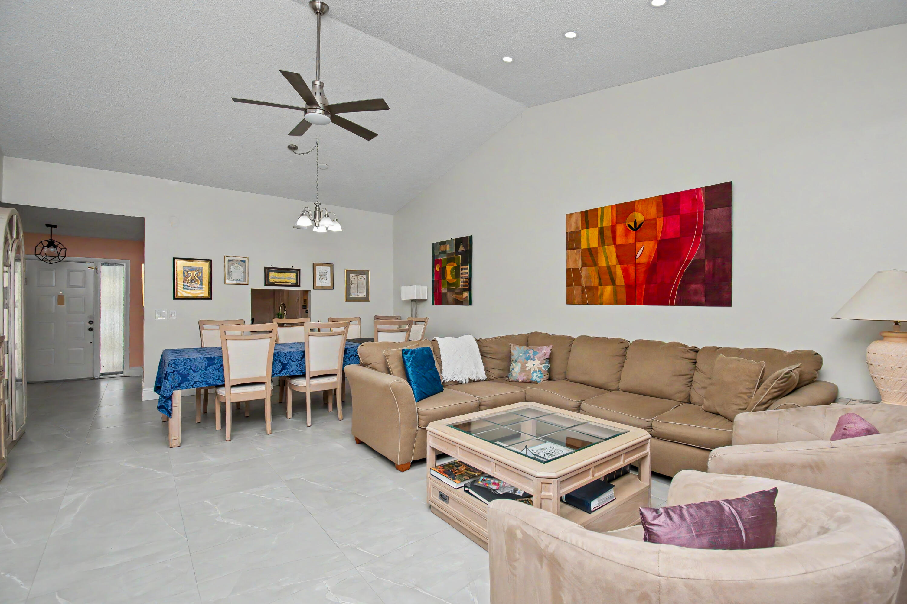 BOCA PATIO VLG - Residential