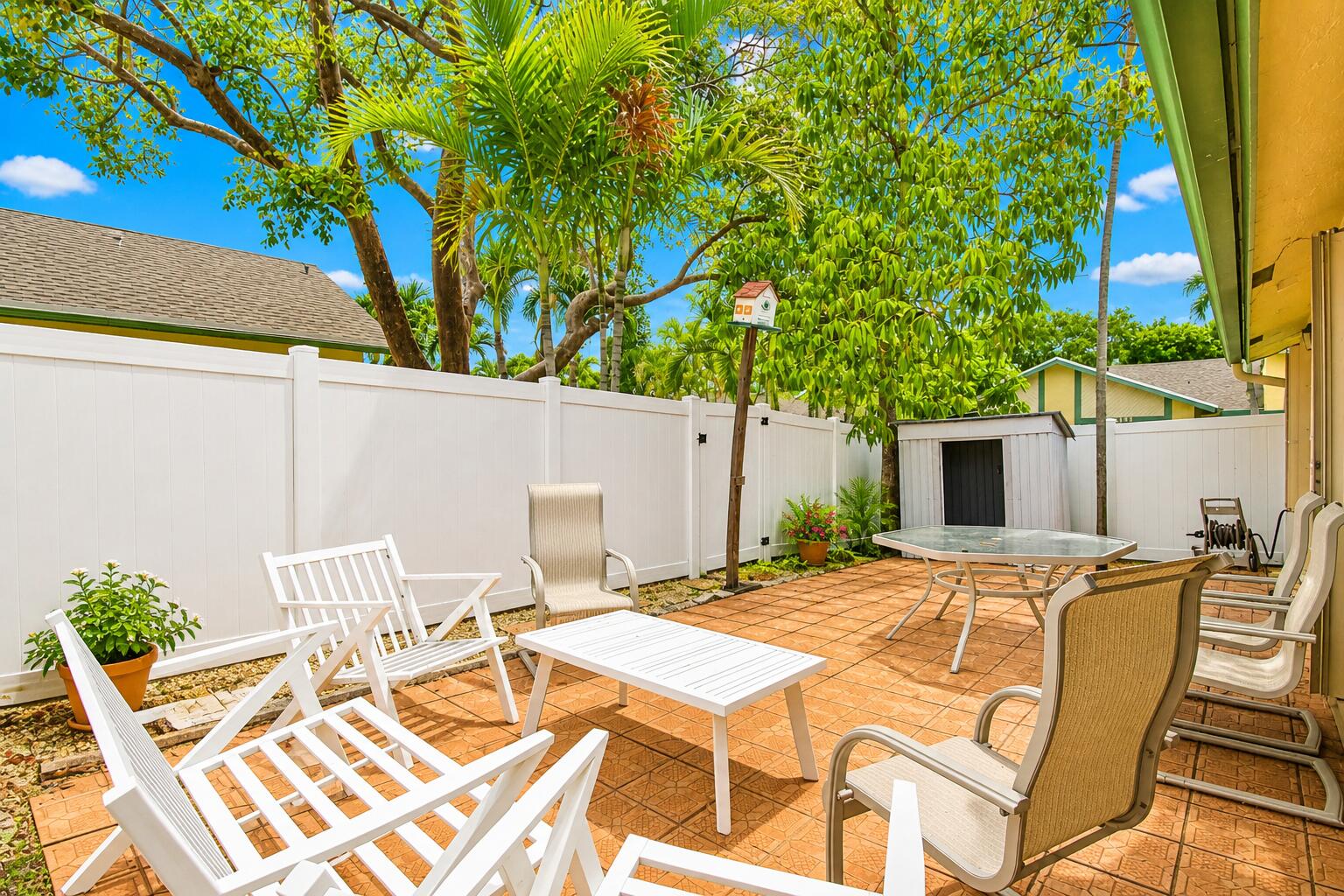 BOCA PATIO VLG - Residential