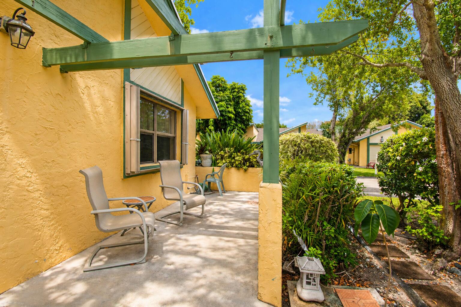 BOCA PATIO VLG - Residential