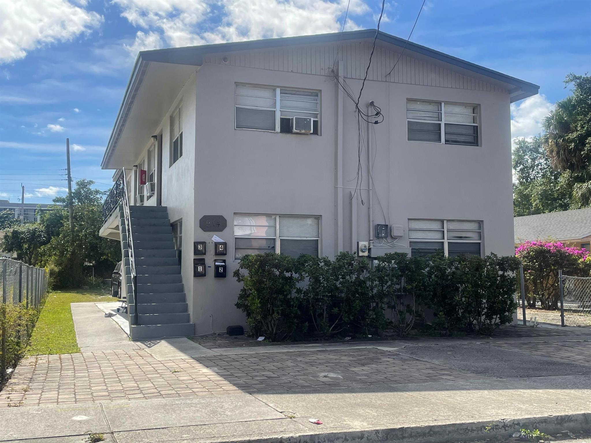 Conveniently located 2 bedroom apartment in downtown West Palm Beach. Located on the second floor. Walking distance to downtown, shopping and both the Brightline and Tri-Rail. Tile floor throughout the unit. Freshly painted. Quick approval process. Make an appointment to view this apartment today. Owner requires 3 months of paystubs, credit and background report for each person. There is a $100 admin fee due at move in. First month deposit required and two months security at move in. Income must be $4500 per month. No exceptions.