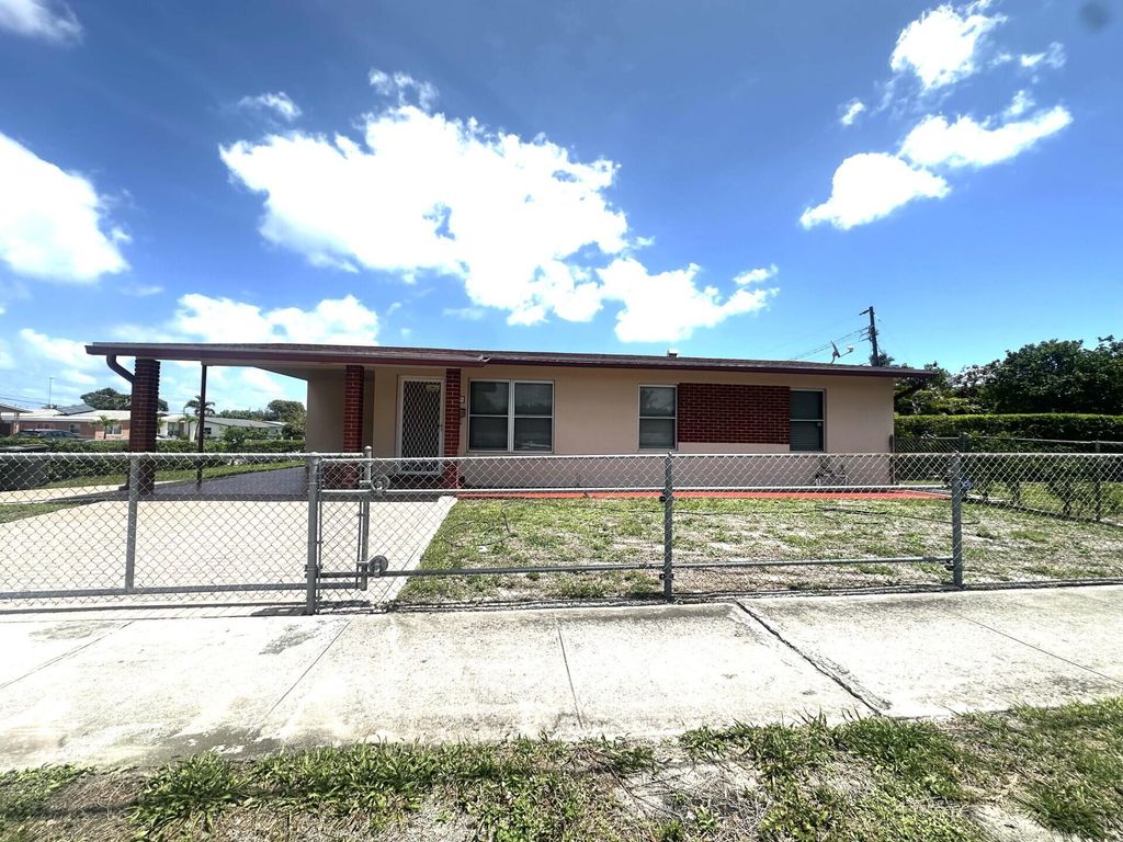 Photo of 3500 Lake Avenue, West Palm Beach, FL 33405 (MLS # B26016147)