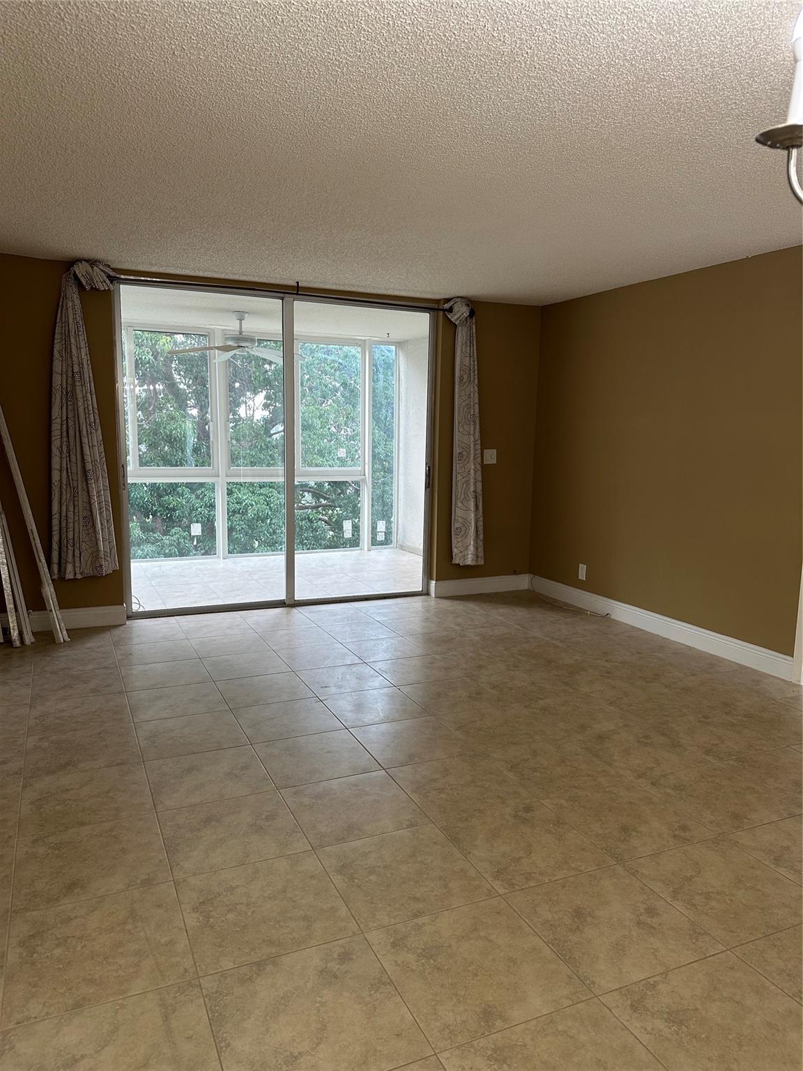 Palm Springs 2 - Residential