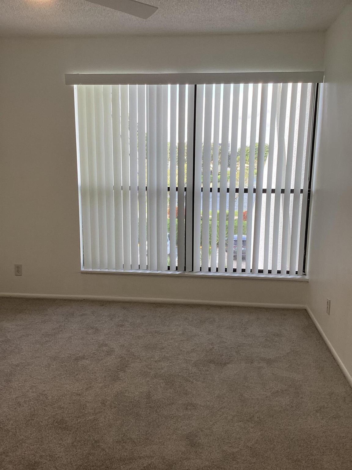 BRIDGEWOOD TOWNHOUSE COND - Residential Lease