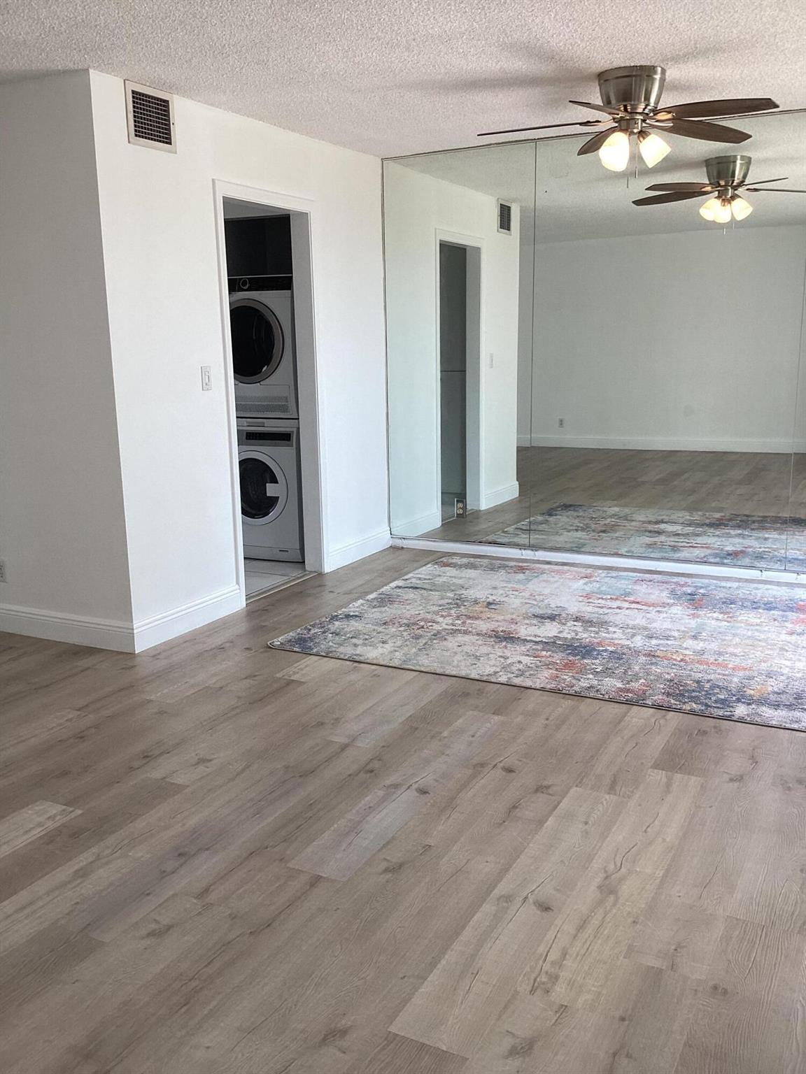 BRIDGEWOOD TOWNHOUSE COND - Residential Lease