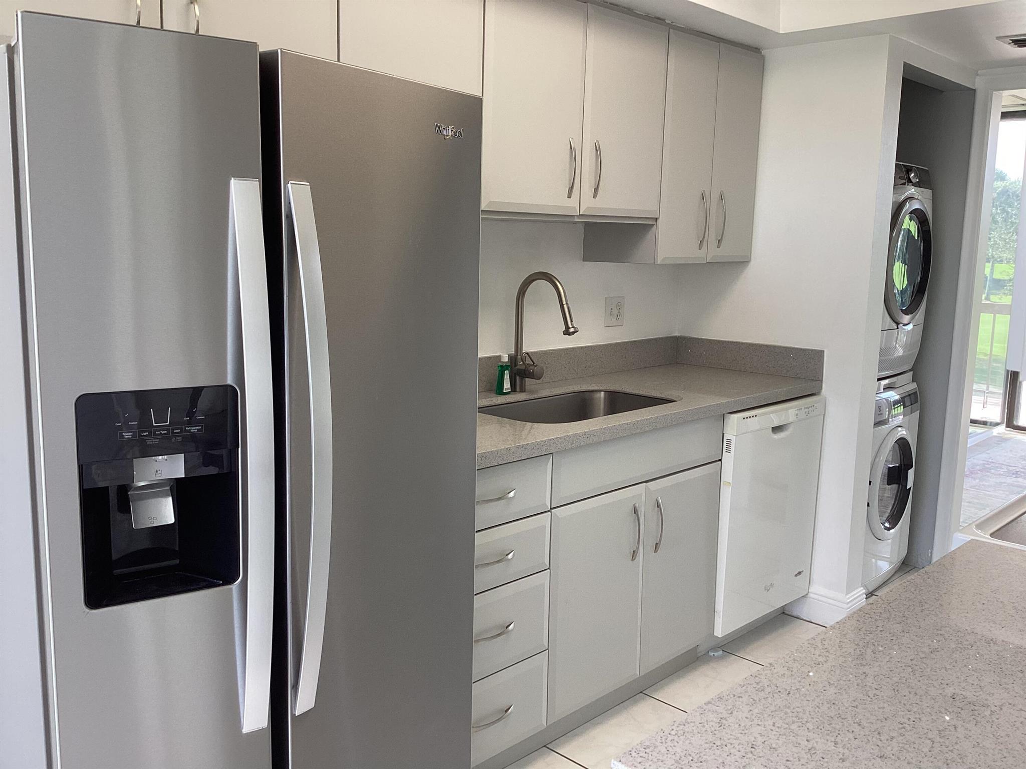 BRIDGEWOOD TOWNHOUSE COND - Residential Lease