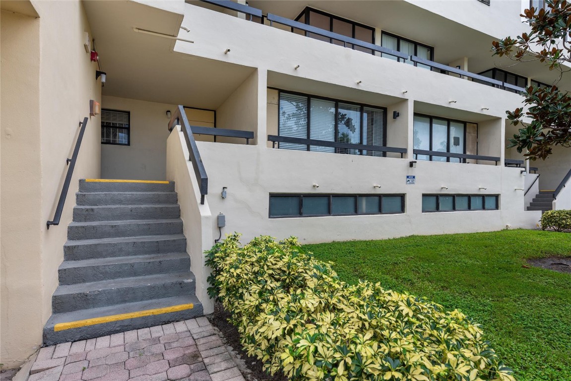 1401 S Federal Highway 122