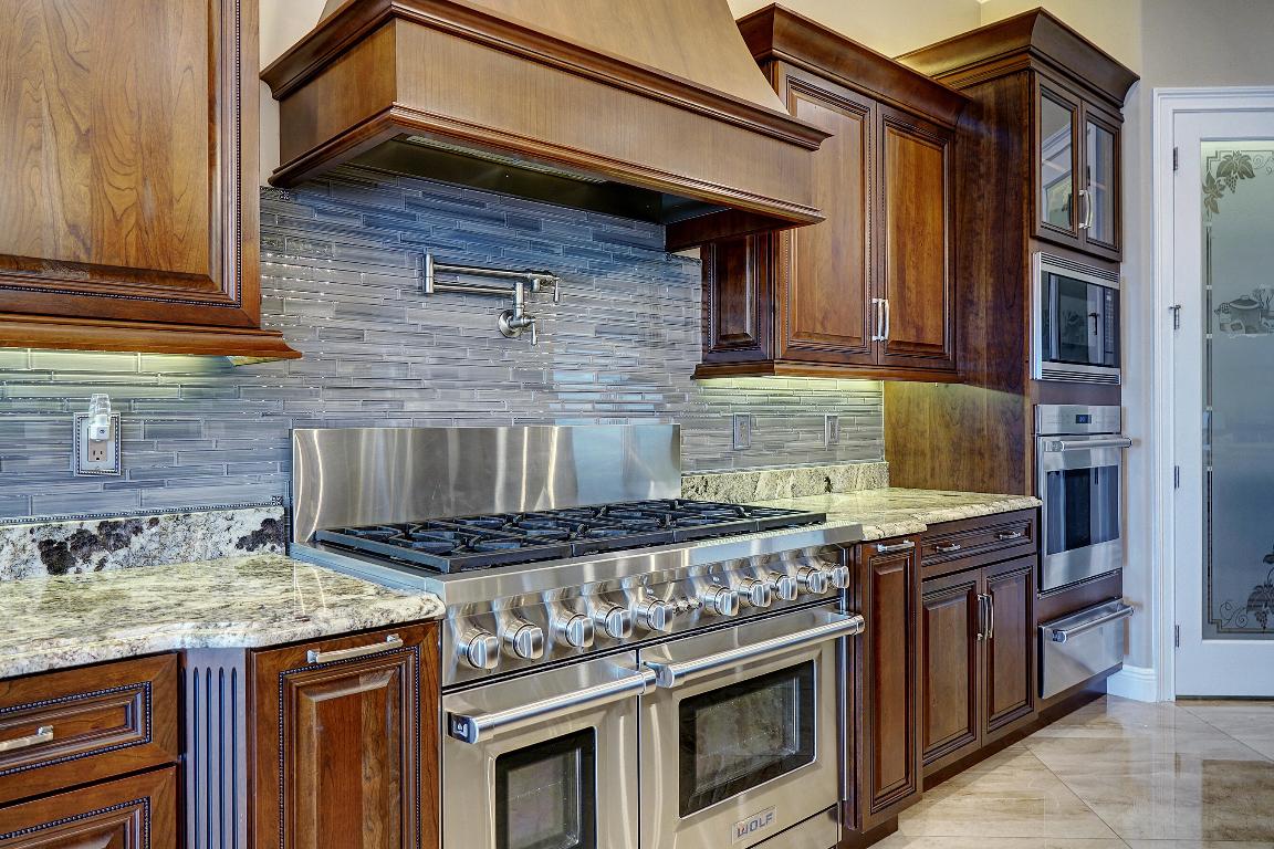 PLANTATIONS - Residential