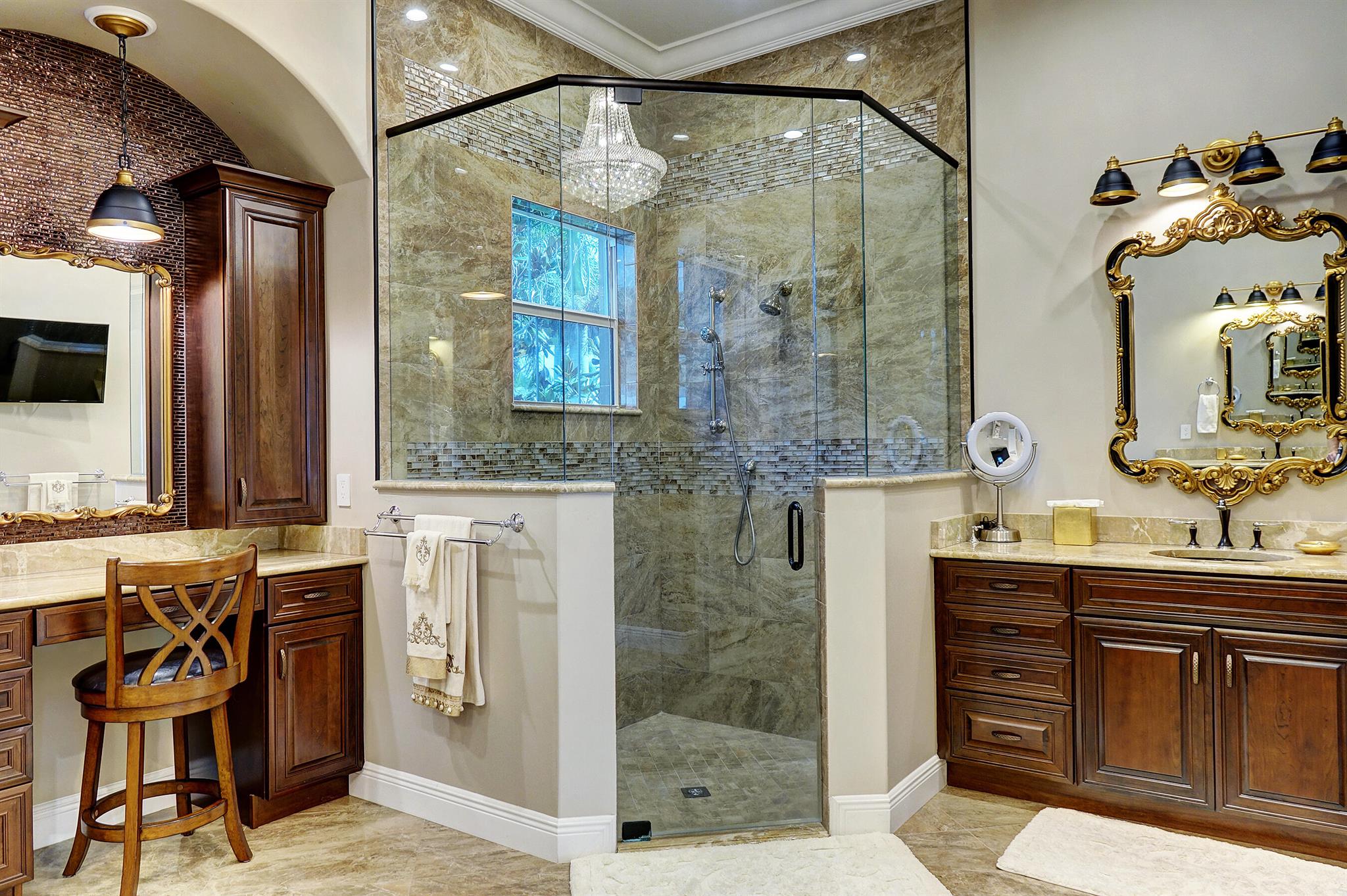 PLANTATIONS - Residential