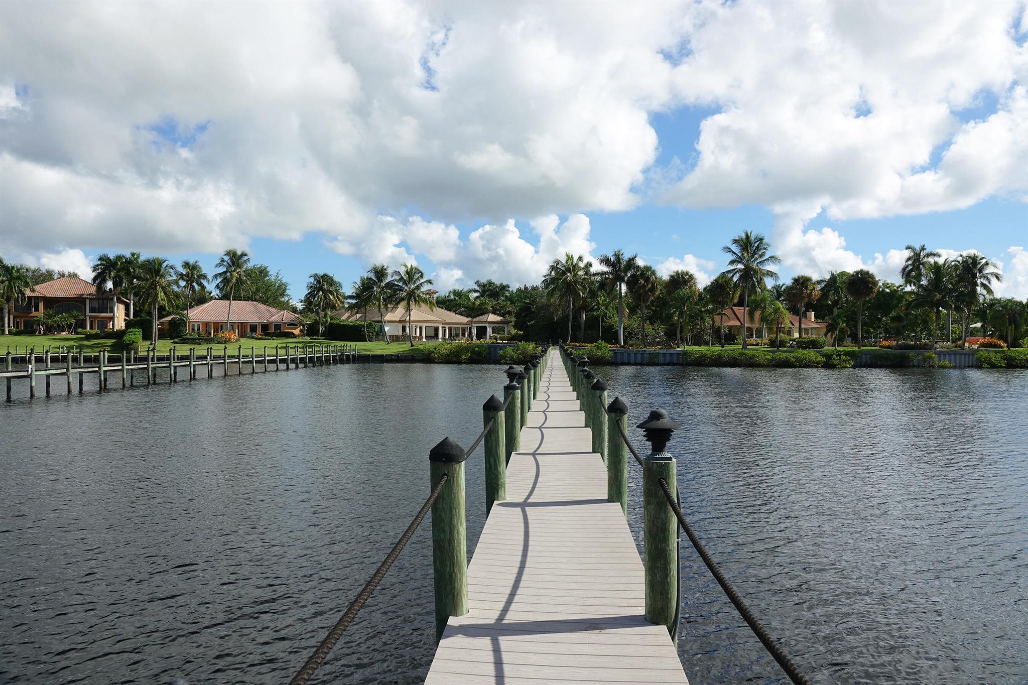 PLANTATIONS - Residential