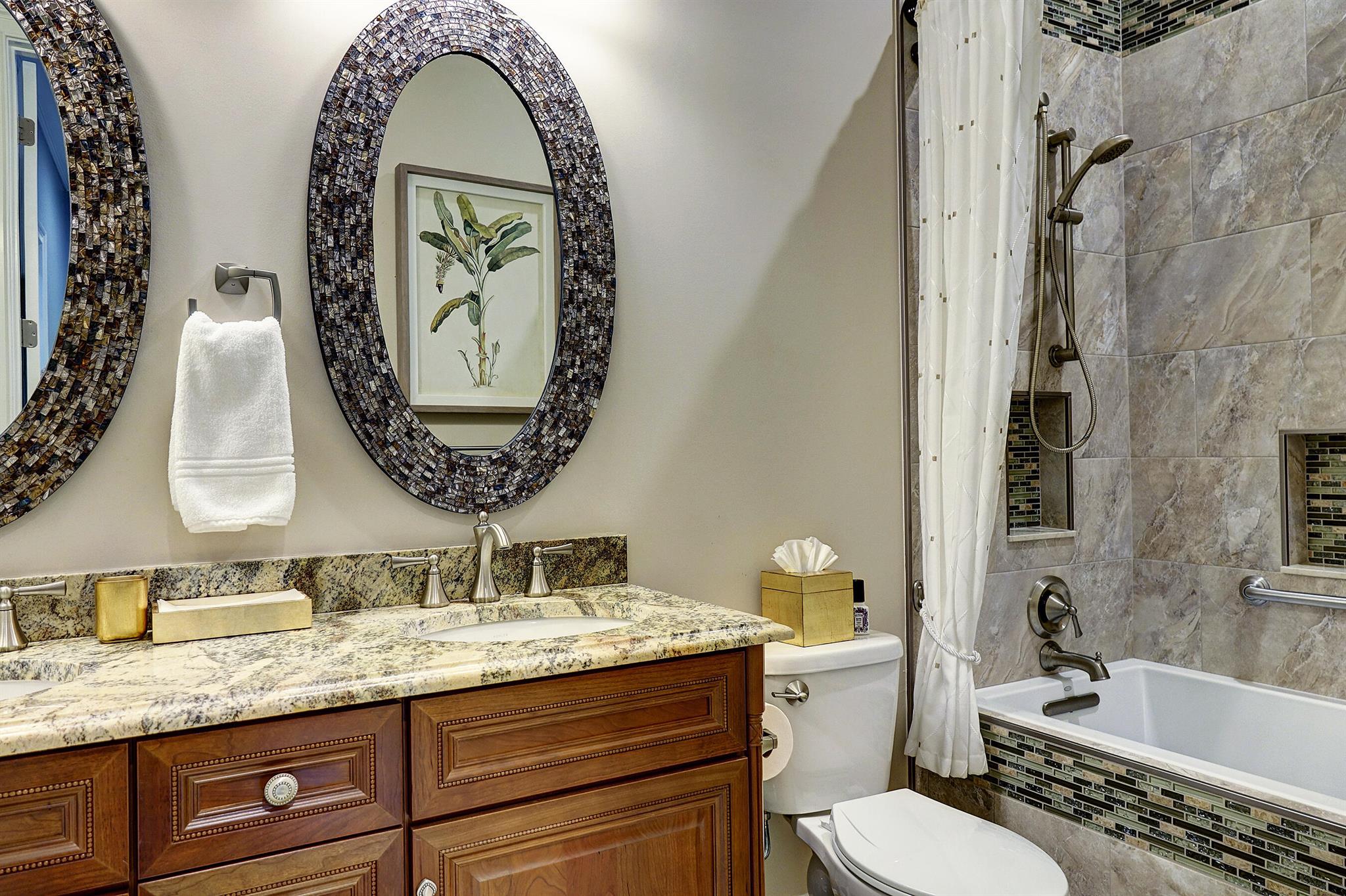 PLANTATIONS - Residential