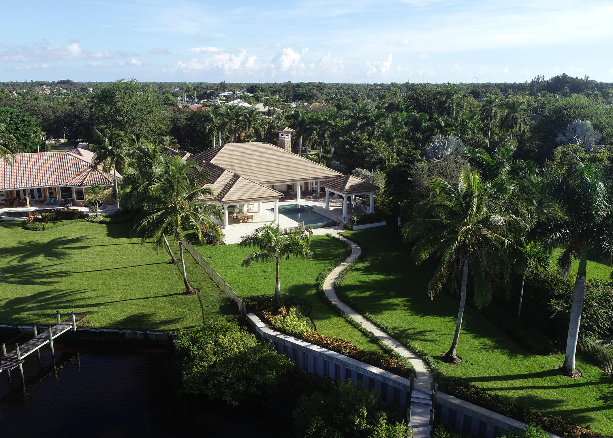 PLANTATIONS - Residential