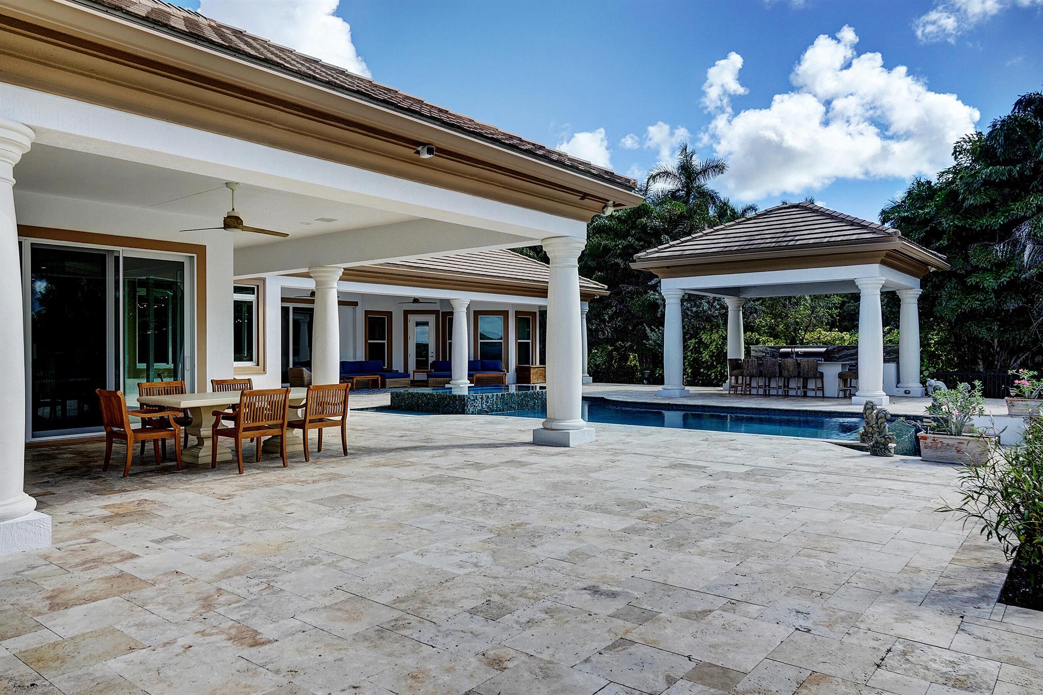 PLANTATIONS - Residential