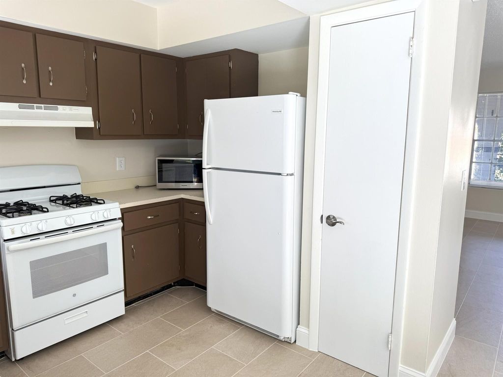 Photo of 333 NE Floresta Drive, Port Saint Lucie, FL 34983 (MLS # R11089609)