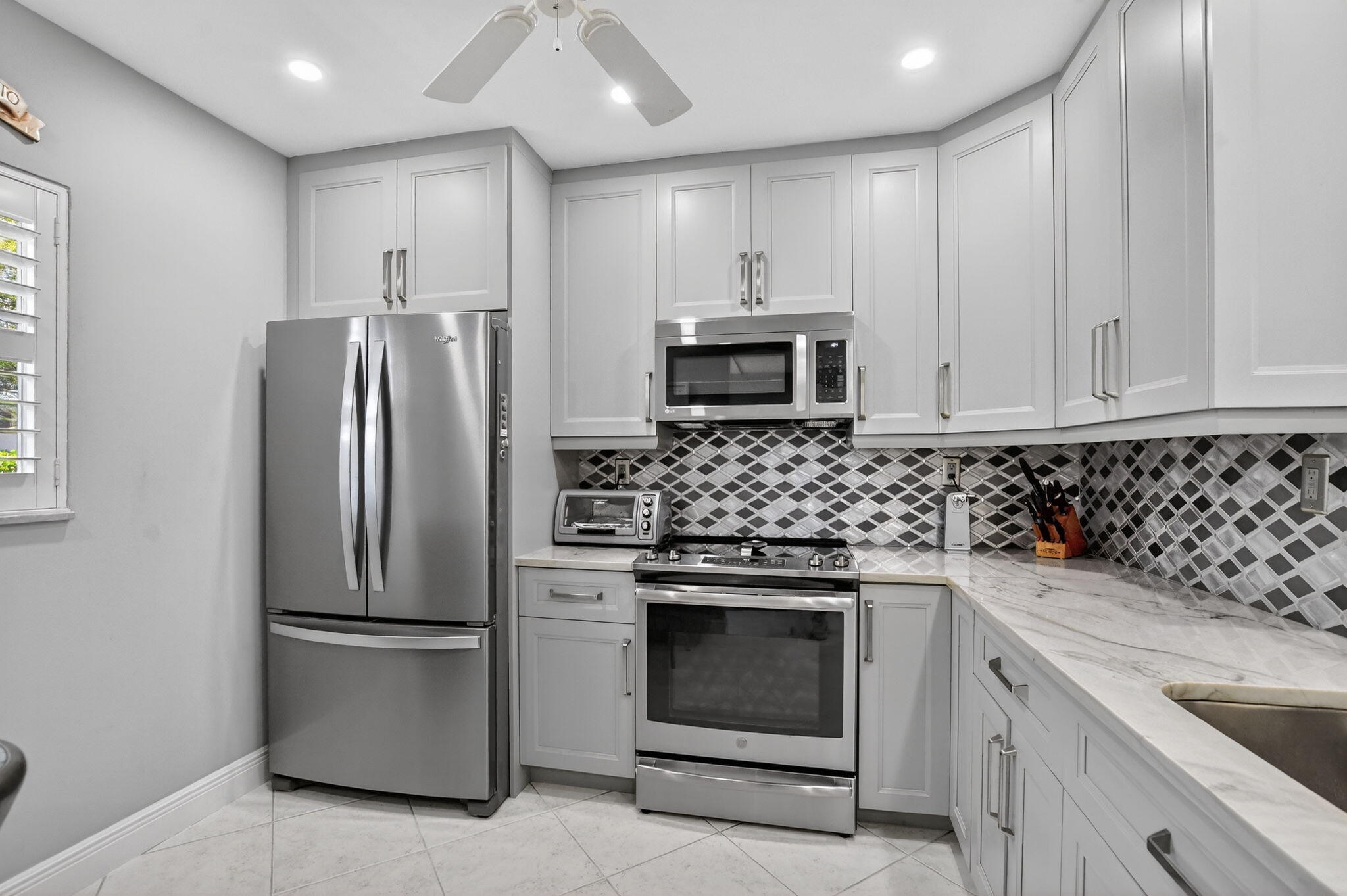 TIERRA DEL SOL CONDO - Residential