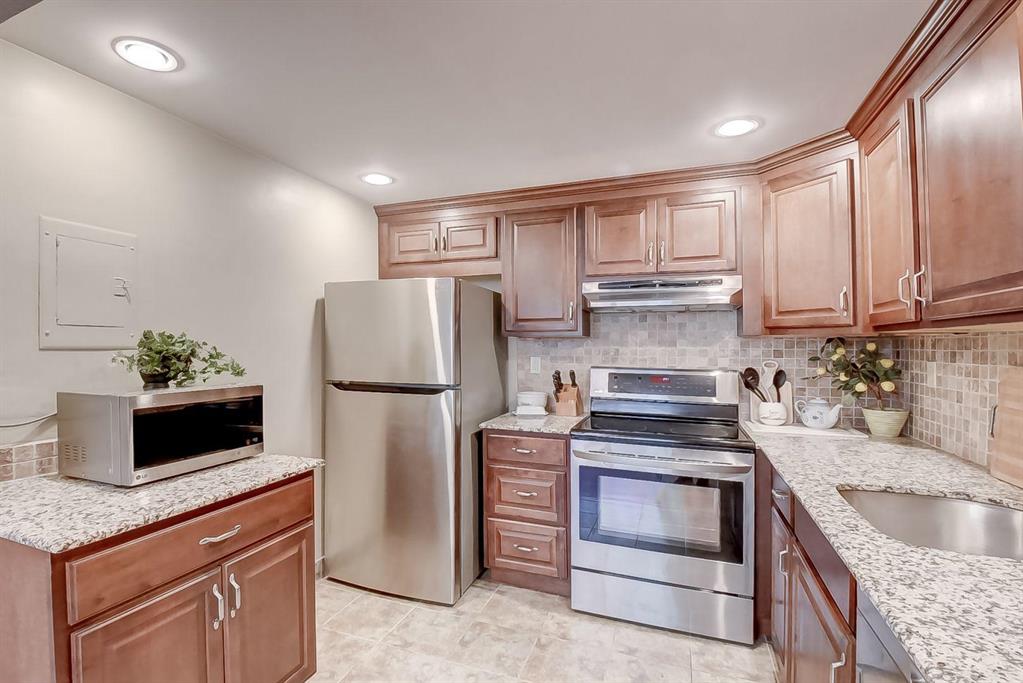 Furnished, 1st floor unit in Kings Point is patiently waiting for its new homeowners to move in. This 1/1.5 unit in Kings Point was freshly painted 4/2021. The AC is 2016 and hot water heater is newer as well. The electrical box is GE. The kitchen was upgraded with a beautiful backsplash and granite countertops. All the appliances in the kitchen are LG appliances. In the hallway you have a storage closet for linens and a separate are with the AC unit. The master bedroom has a wall-to-wall closet and the sliding door that leads to the covered patio. Outside on the patio, you have a storage closet that has the washer and dryer with shelving for any overflow from the hallway closet.