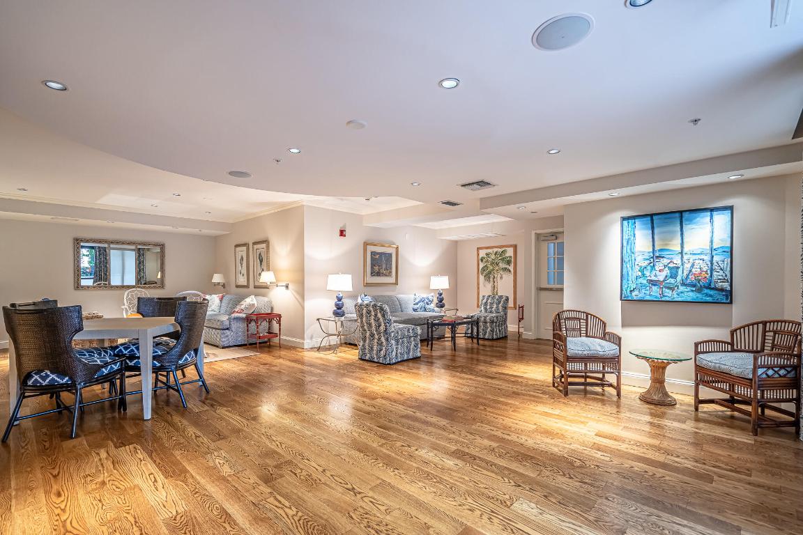 ONE CITY PLAZA CONDO - Residential