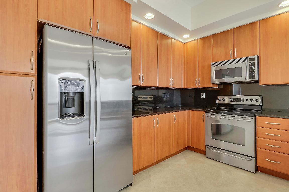 ONE CITY PLAZA CONDO - Residential