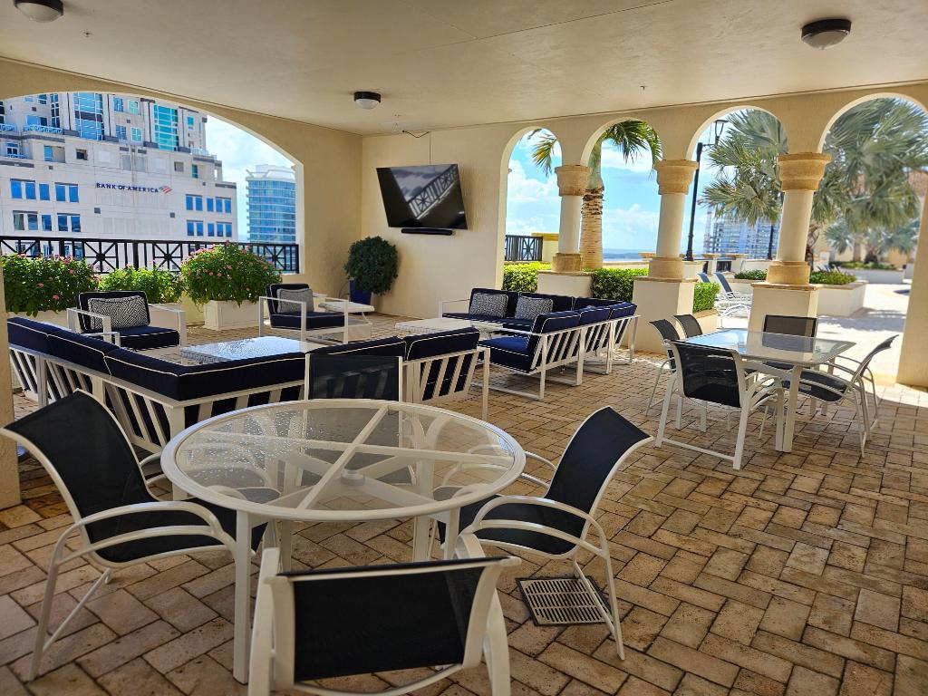 ONE CITY PLAZA CONDO - Residential