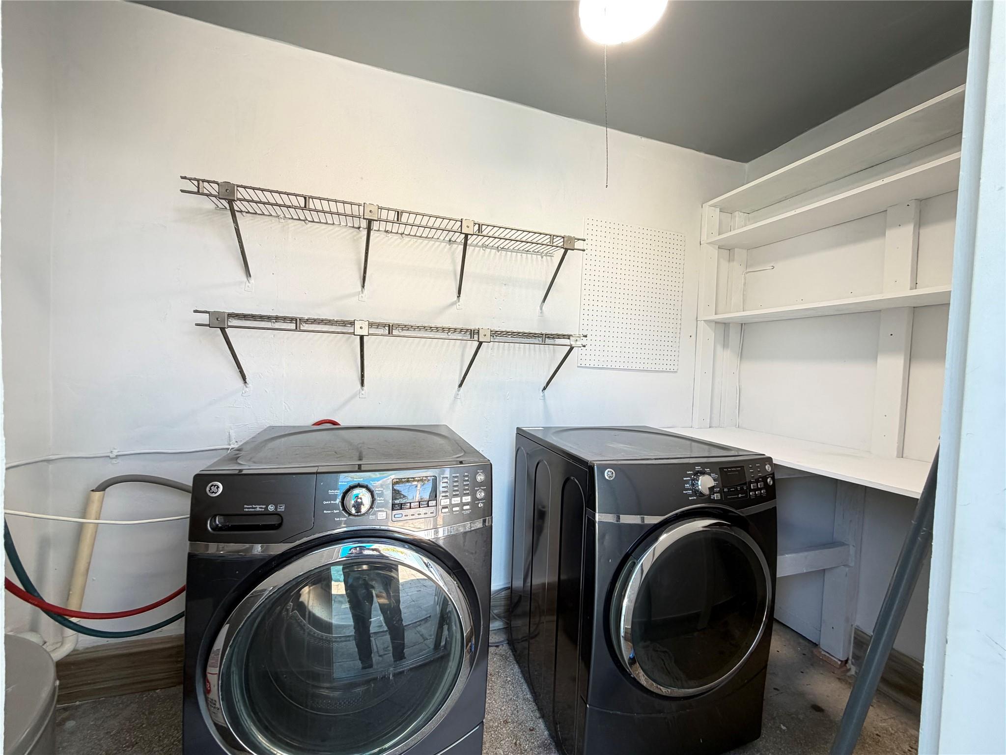 Fairlawn 41-44 B - Residential Lease