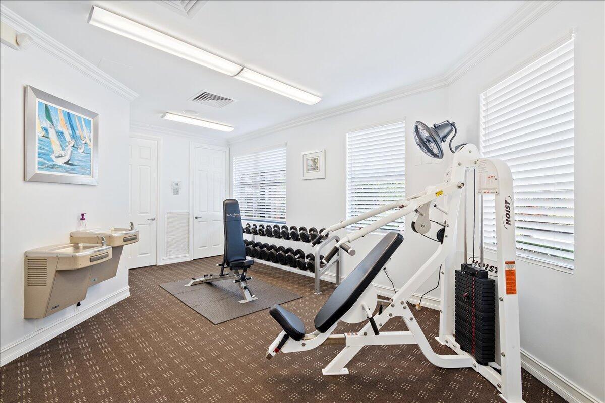 UNO LAGO - Residential