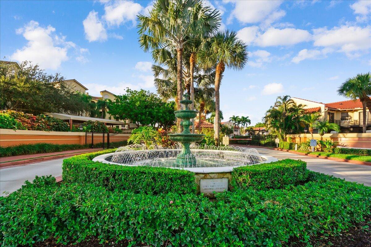 UNO LAGO - Residential