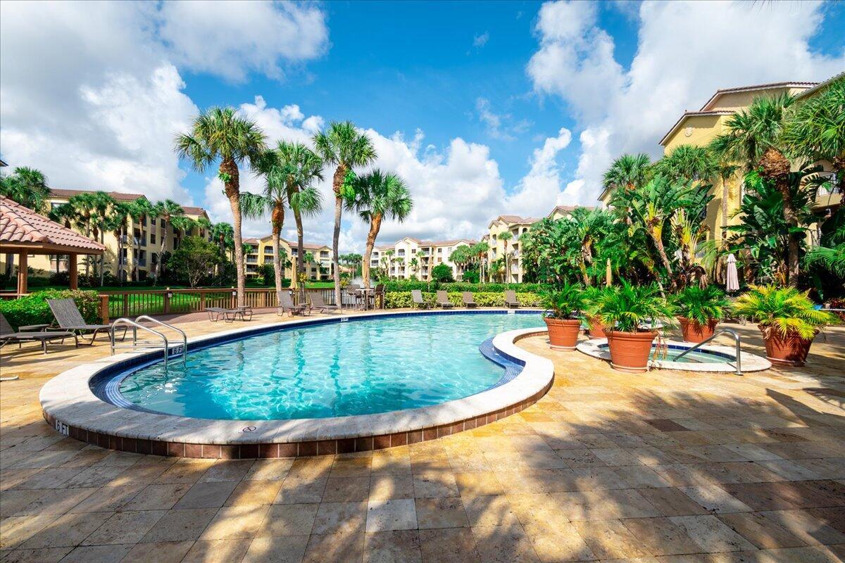 UNO LAGO - Residential