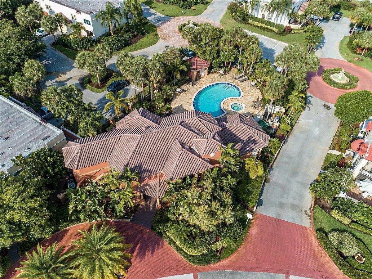 UNO LAGO - Residential