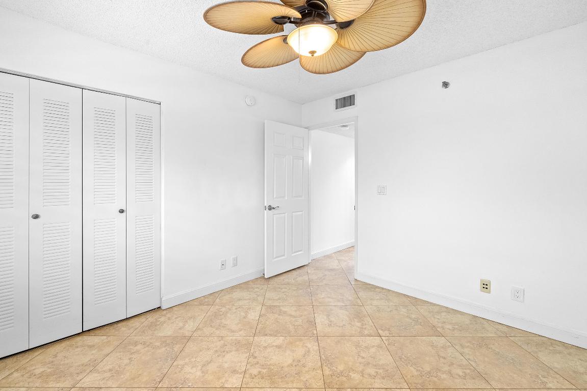 HUNTINGTON TOWERS CONDO - Residential