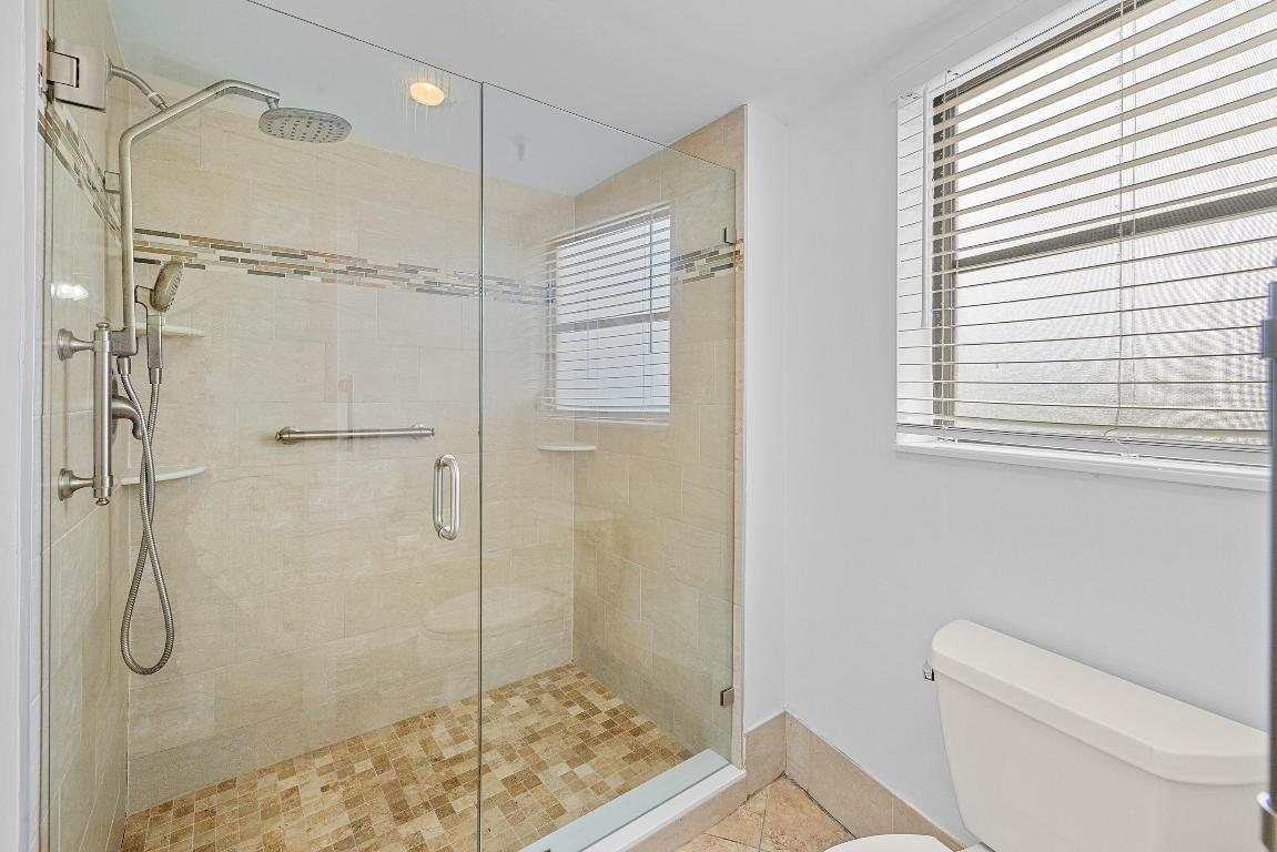 HUNTINGTON TOWERS CONDO - Residential