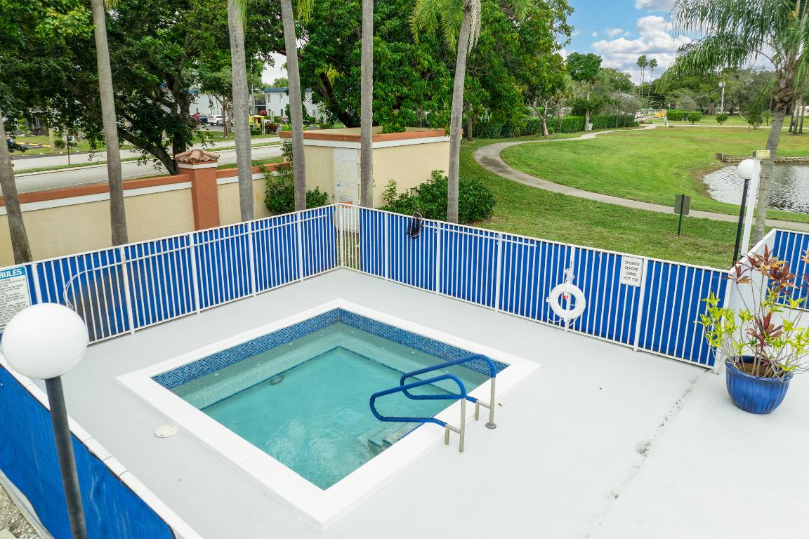 HUNTINGTON TOWERS CONDO - Residential